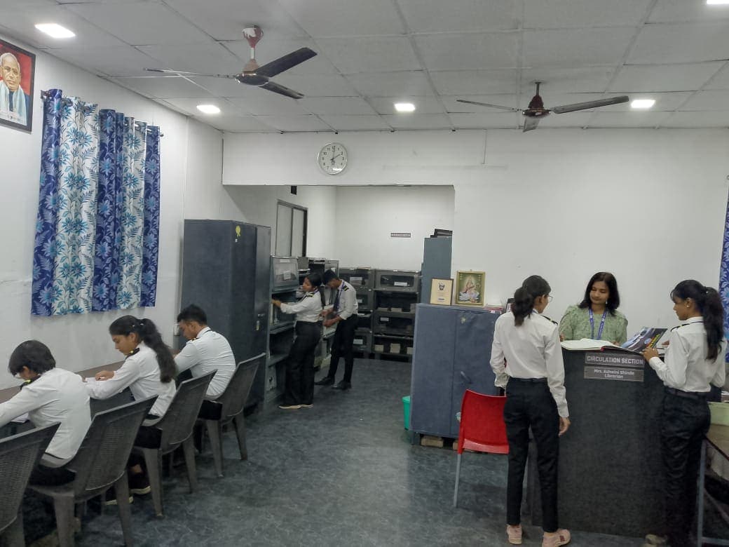 Indira Institute of Aircraft Engineering Faculty and Library photo 9